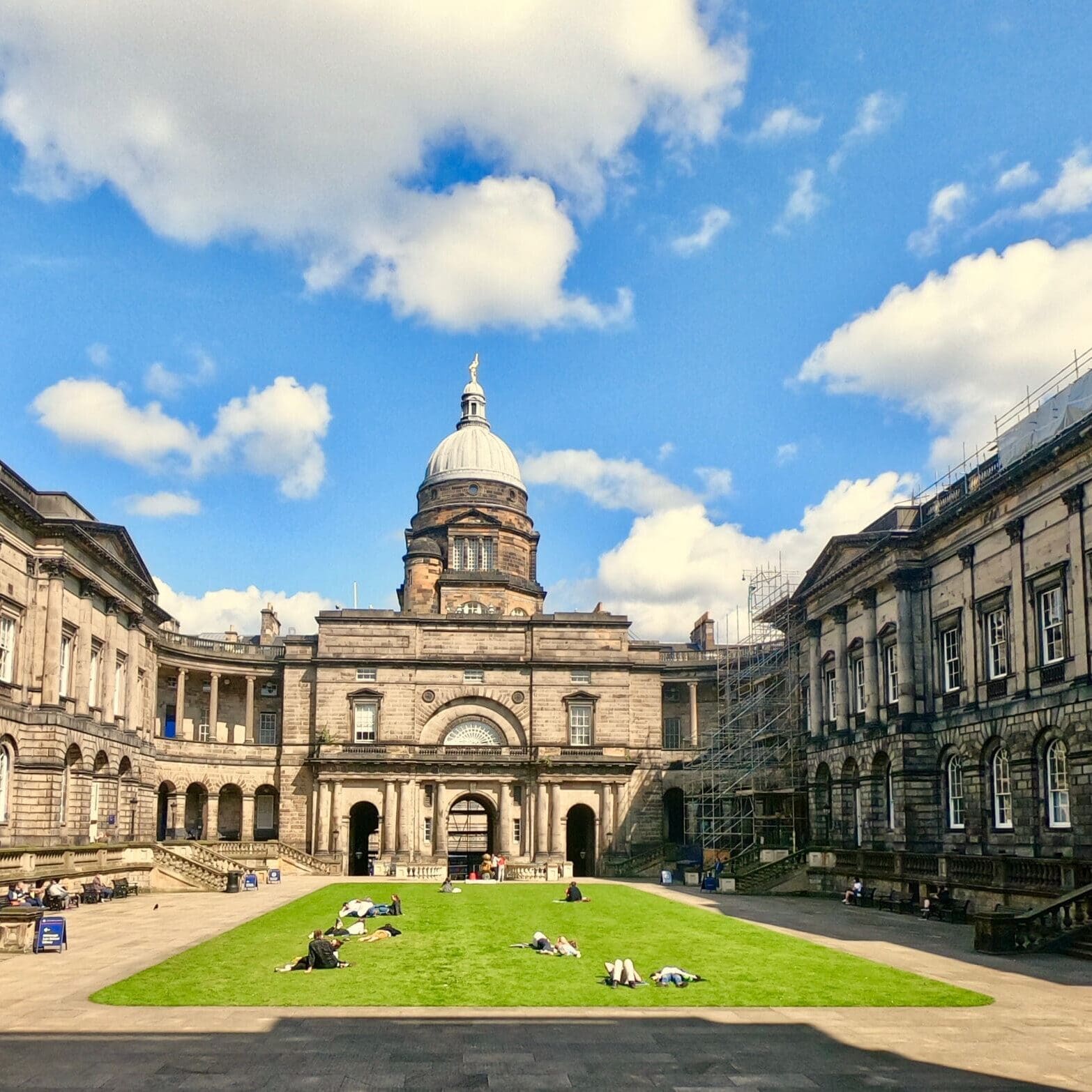 Edinburgh,University,,Famous,Landmark,,The,Old,College,Which,Houses,The